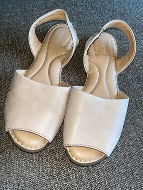 BORN LEATHER SLINGBACK TRANG TAN SANDALS PEEP TOE 10M